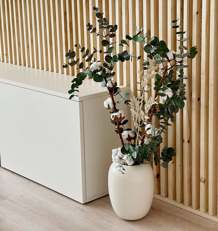 Bucatarie cu insertii de lemn